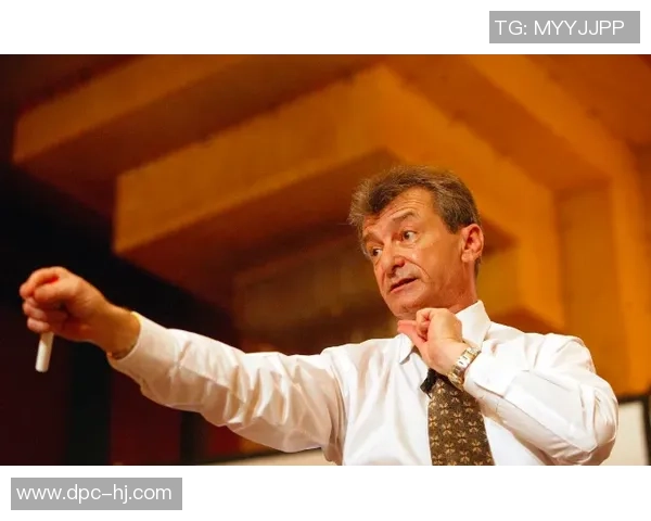 重庆足球队耐力分析揭示球队在比赛中的持久力与表现差异